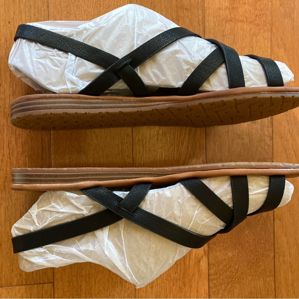 NEW! Size 10M, Black, Zodiac Sandals - Picture 4 of 4